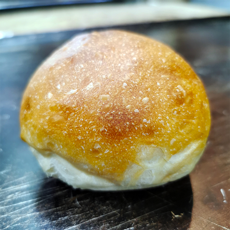 北海道産小麦の丸パン